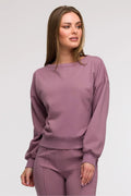 Ensemble sweat-shirt et pantalon femme couleur mauve matière douce coupe décontractée style moderne occasions quotidiennes