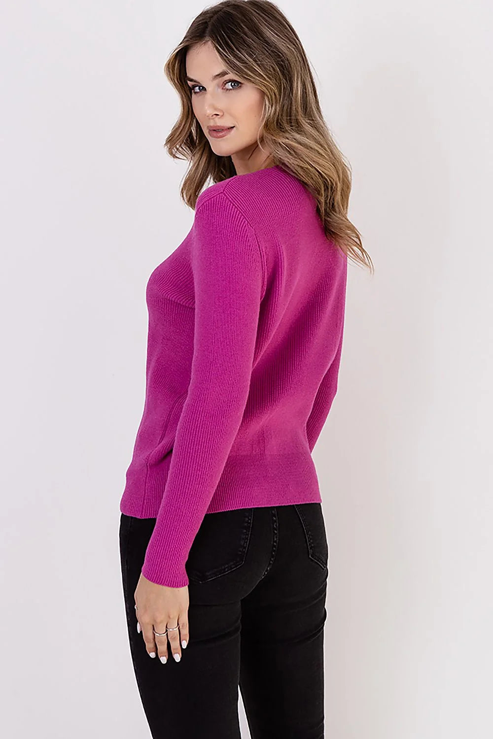 Pull femme col V manches longues rose fuchsia maille fine ajustée élégante côtelée extensible confortable polyvalente superposable casual chic intemporelle