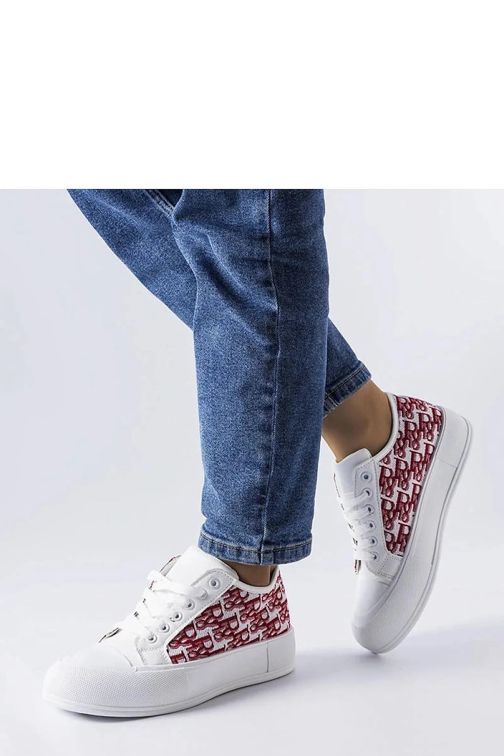 Baskets mode femme design moderne minimaliste tige toile motif rouge semelle épaisse confortable style décontracté chic