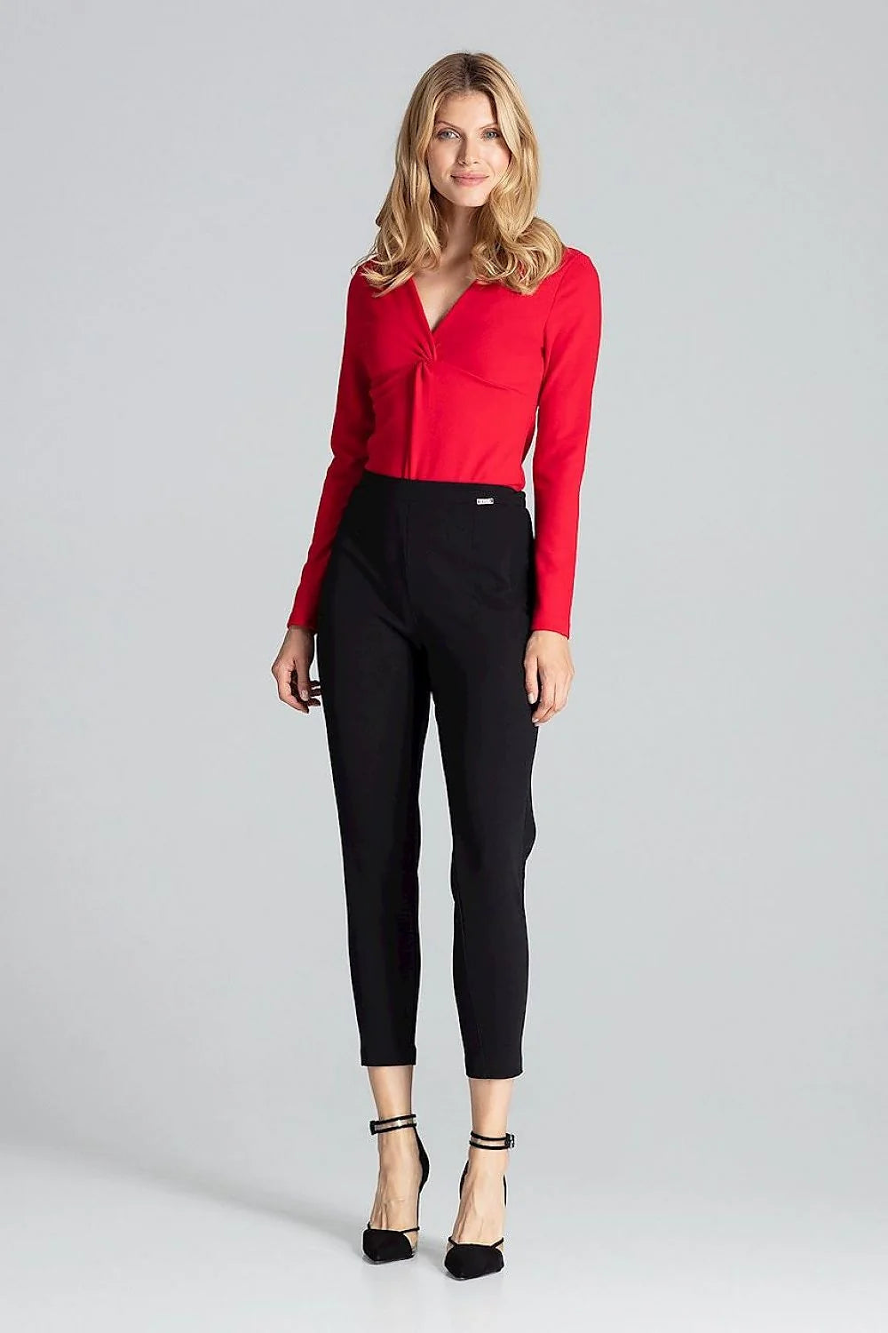 Body noir élégant en matière extensible moderne avec décolleté V et manches longues pour femme