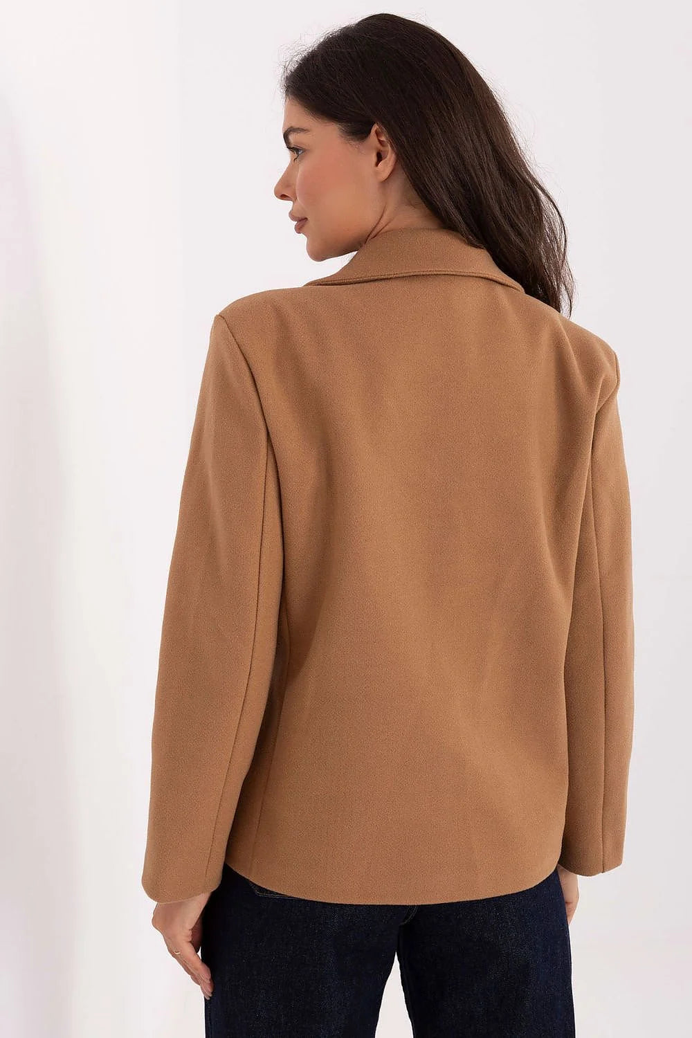 manteau femme blazer court double boutonnage camel tailleur cintré manches longues poches rabats tissu laineux doux polyester léger doublure absente