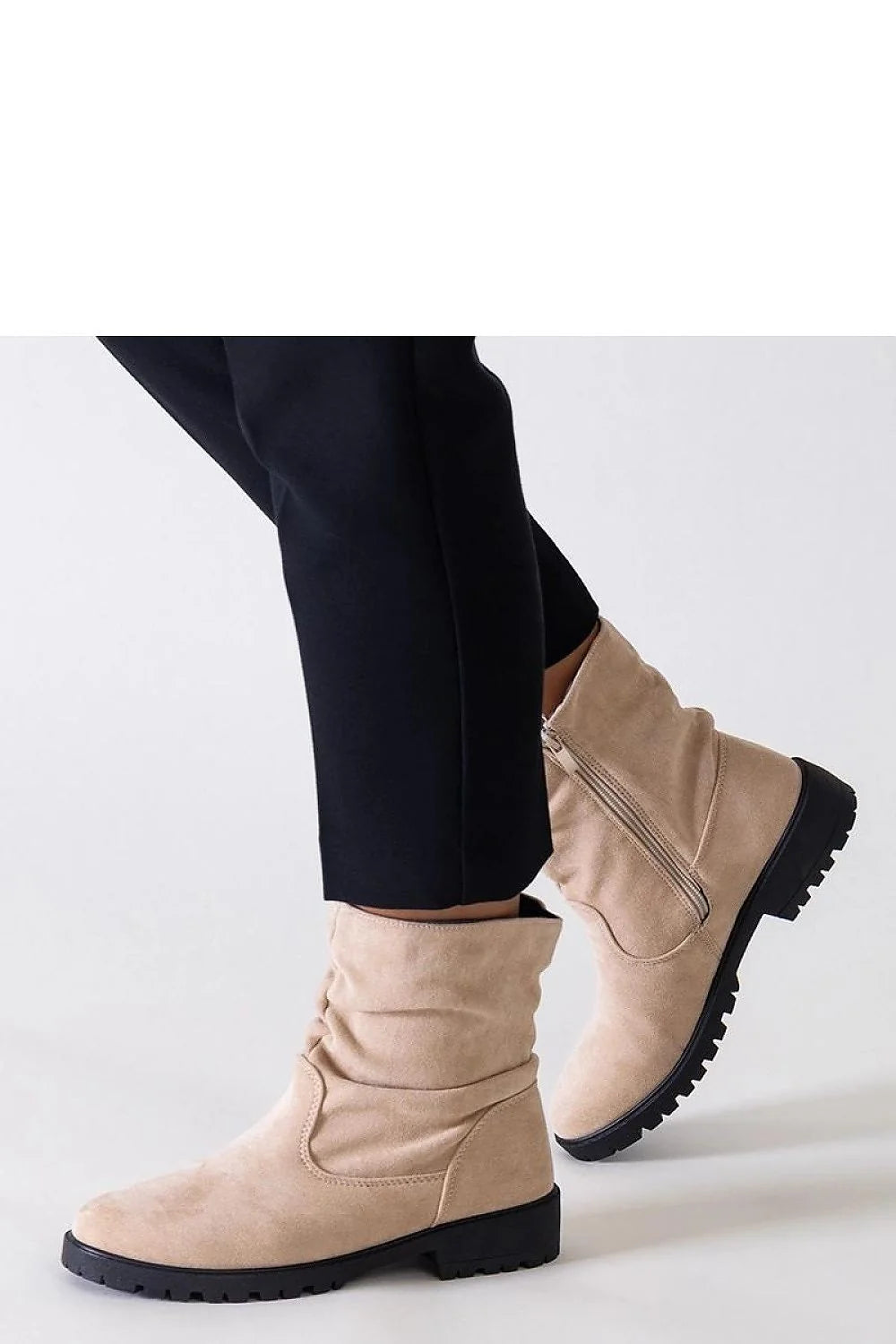 Bottines pour femmes design moderne couleur beige suédine écologique fermeture éclair talon bas semelle antidérapante occasion quotidienne