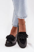 mocassins femme loafers noirs enfilables bout rond talon bas semelle épaisse cuir verni empeigne suédée ornements frange perles tressées confortables