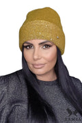 Bonnet pour femme couleur jaune moutarde paillettes intégrées coupe classique finitions soignées accessoire automne-hiver