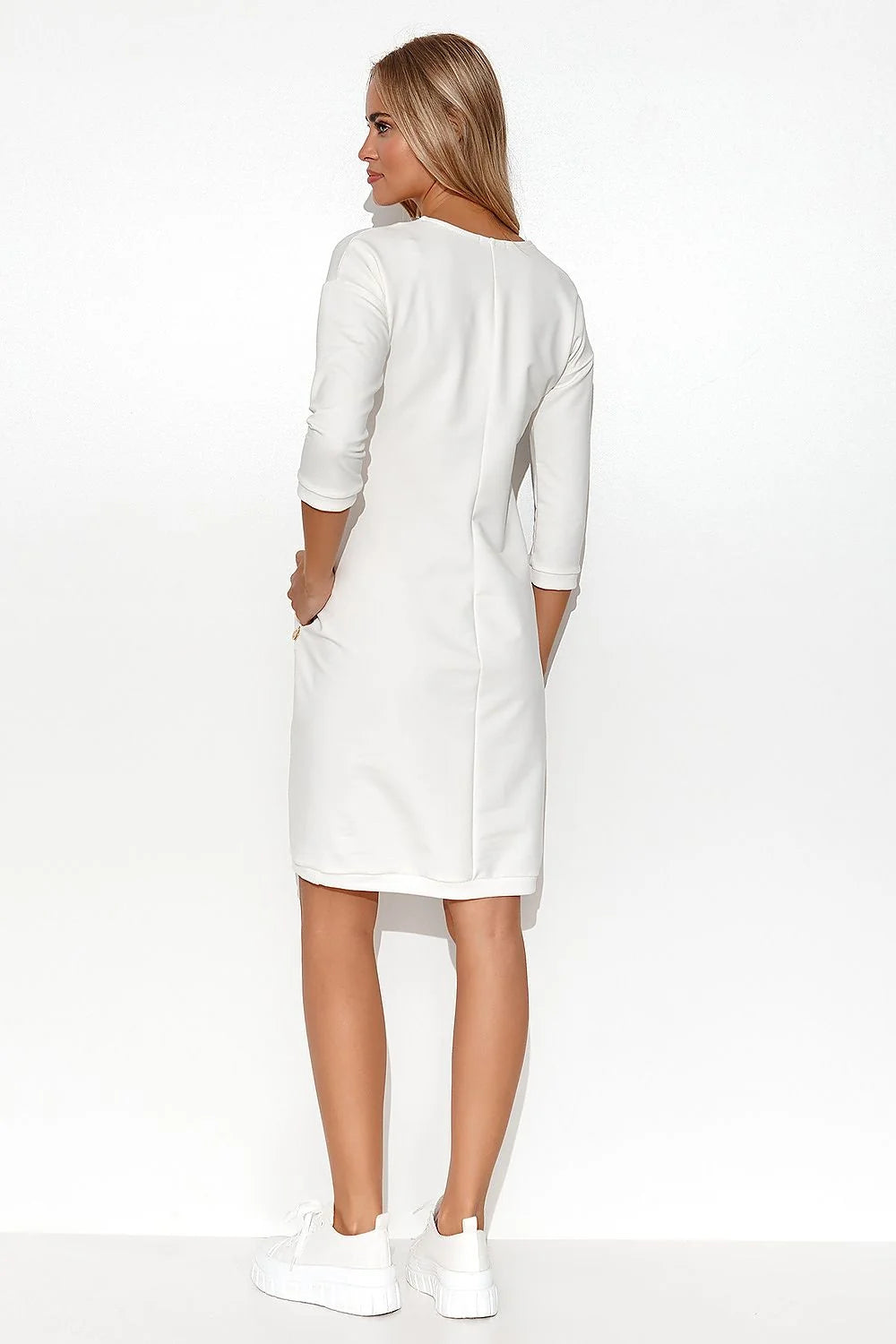 robe jour Makadamia blanche jersey stretch coton elasthanne col V manches trois quarts poches latérales bouton doré coupe droite