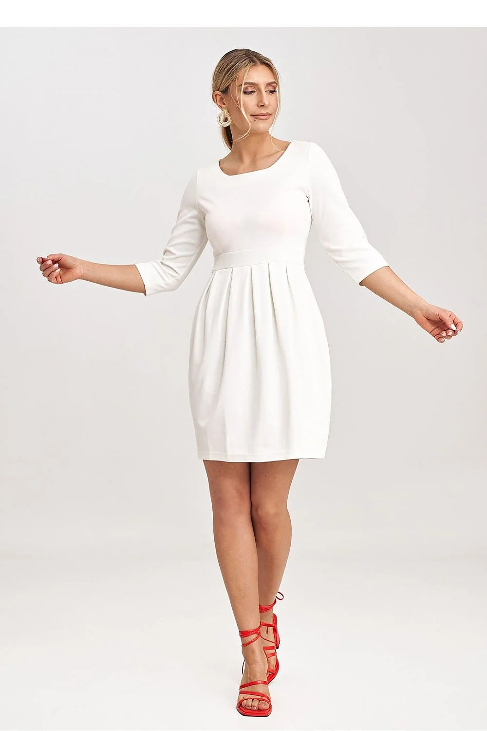 robe jour élégante manches troisquarts col rond taille marquée empire jupe trapèze plis plats jersey lisse viscose polyester elasthanne cintrée