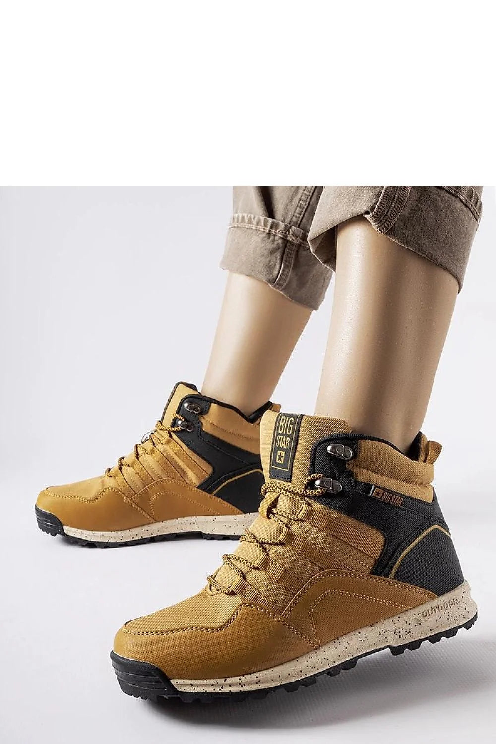 Bottes trappeur Solea pour femme, design moderne randonnée, jaune moutarde, semelle caoutchouc, lacets robustes, confort hiver