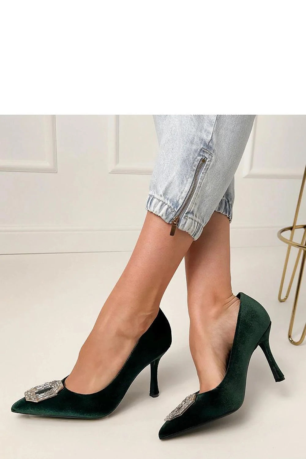 escarpins velours vert émeraude strass bijou rectangulaire zircon talon stiletto haut bout pointu slipon semelle intérieure confortable féminine soirée élégante