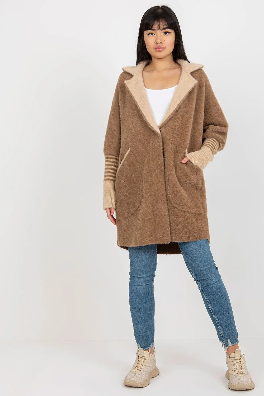 Manteau pour femme en maille douce style décontracté col châle manches longues rayures poches coulissantes couleur caramel beige universelle