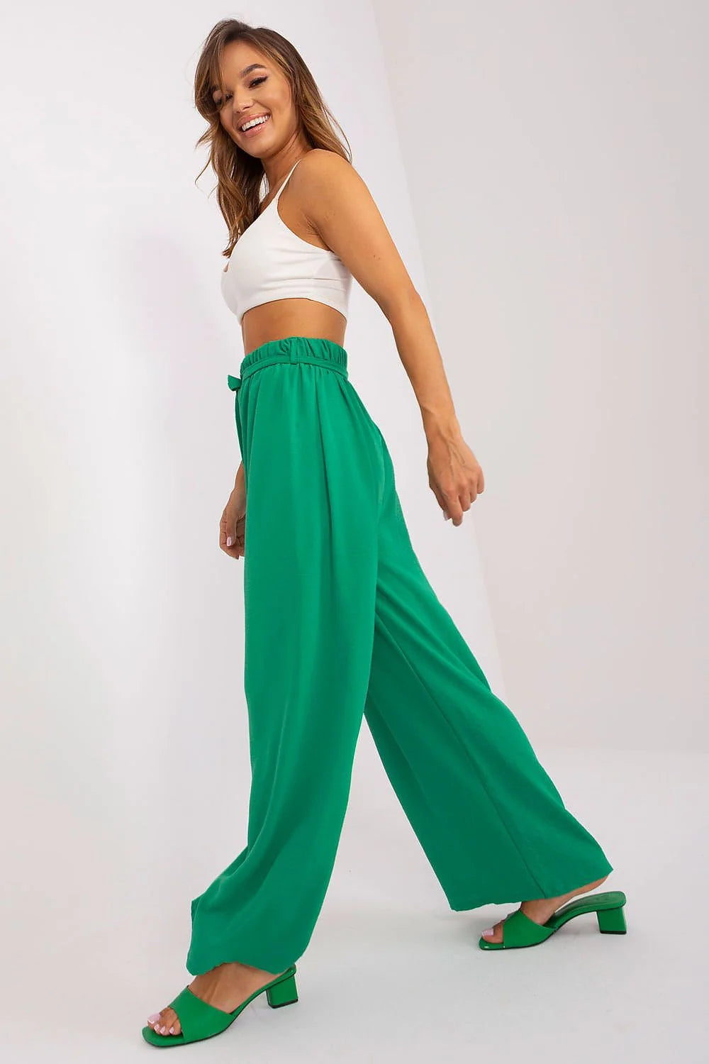 pantalon femme palazzo taille haute vert émeraude élastiquée paperbag lien ceinture noué coupe longue fluide tissu léger