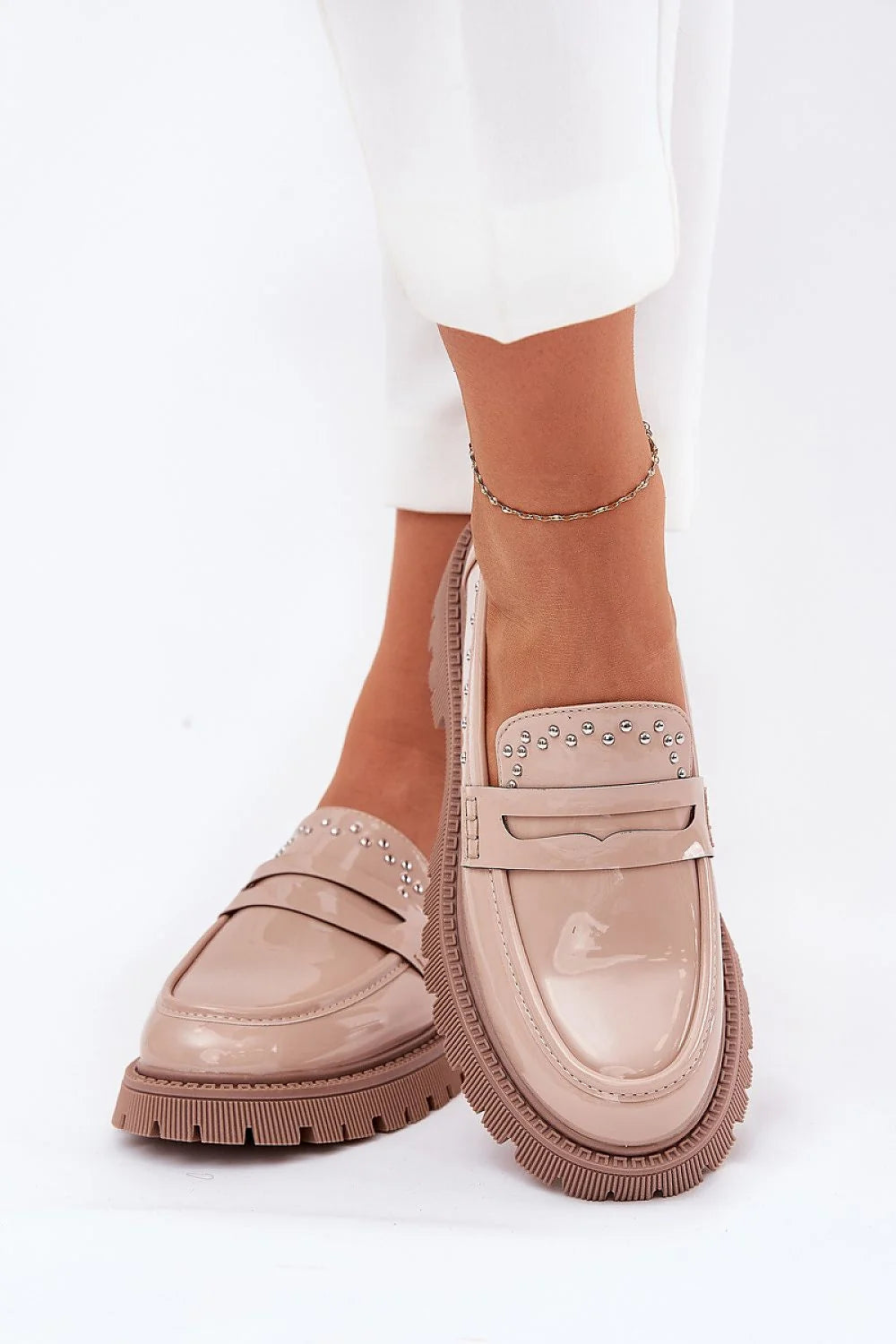 Mocassins élégants femmes simili cuir verni bouts arrondis décoration studs métalliques confort tendance mode tous les jours femmes