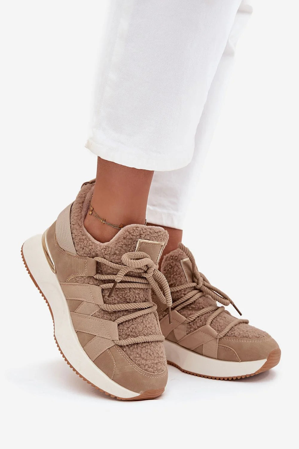 baskets femme cuir synthétique fourrure mouton doublure chaude intérieur doux slipon lacets supplémentaires miroir arrière plateforme confortable mode hivernale quotidienne