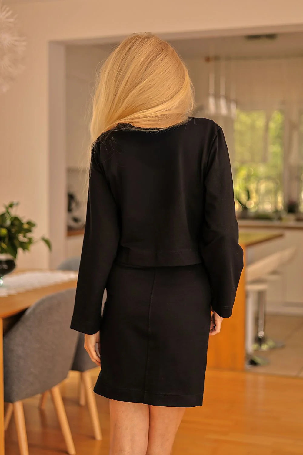 Ensemble chic deux pièces femme robe jupe haut manches longues en V noir uni coupe ajustée moderne