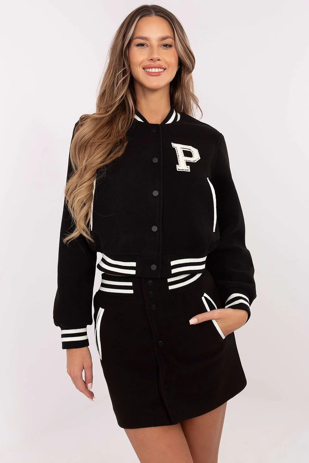 Ensemble femme universitaire élégant moderne veste jupe noir blanc logo P coton ajusté sportif occasion décontractée