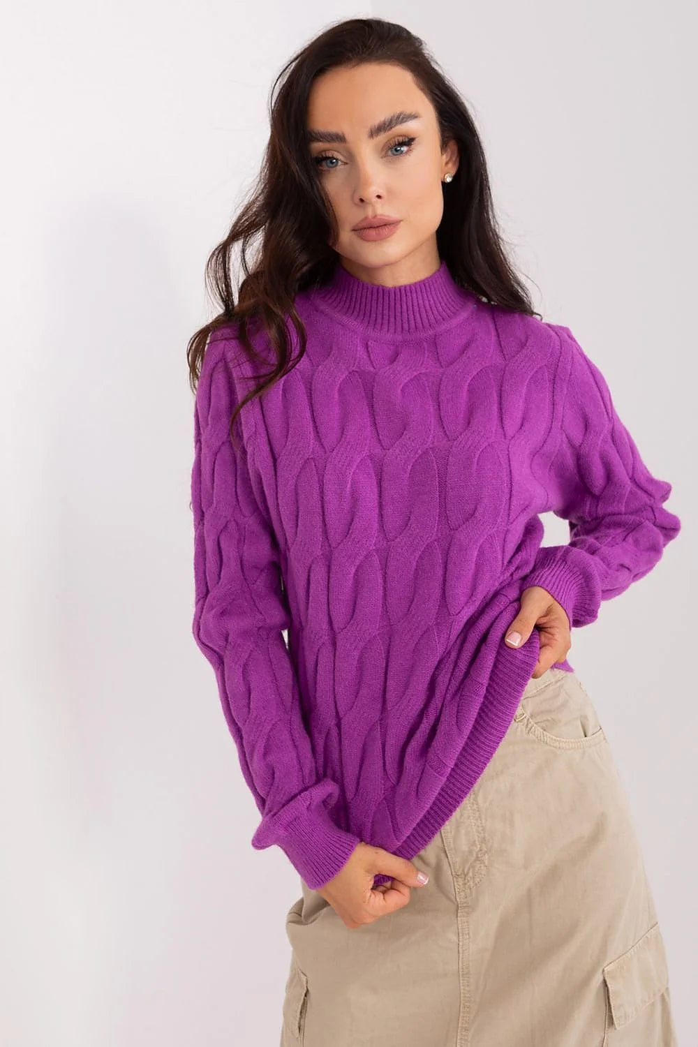 pull femme maille torsadée violet fuchsia lumineux col montant côtelé manches longues coupe droite ample épaisse douce longueur hanches idéale
