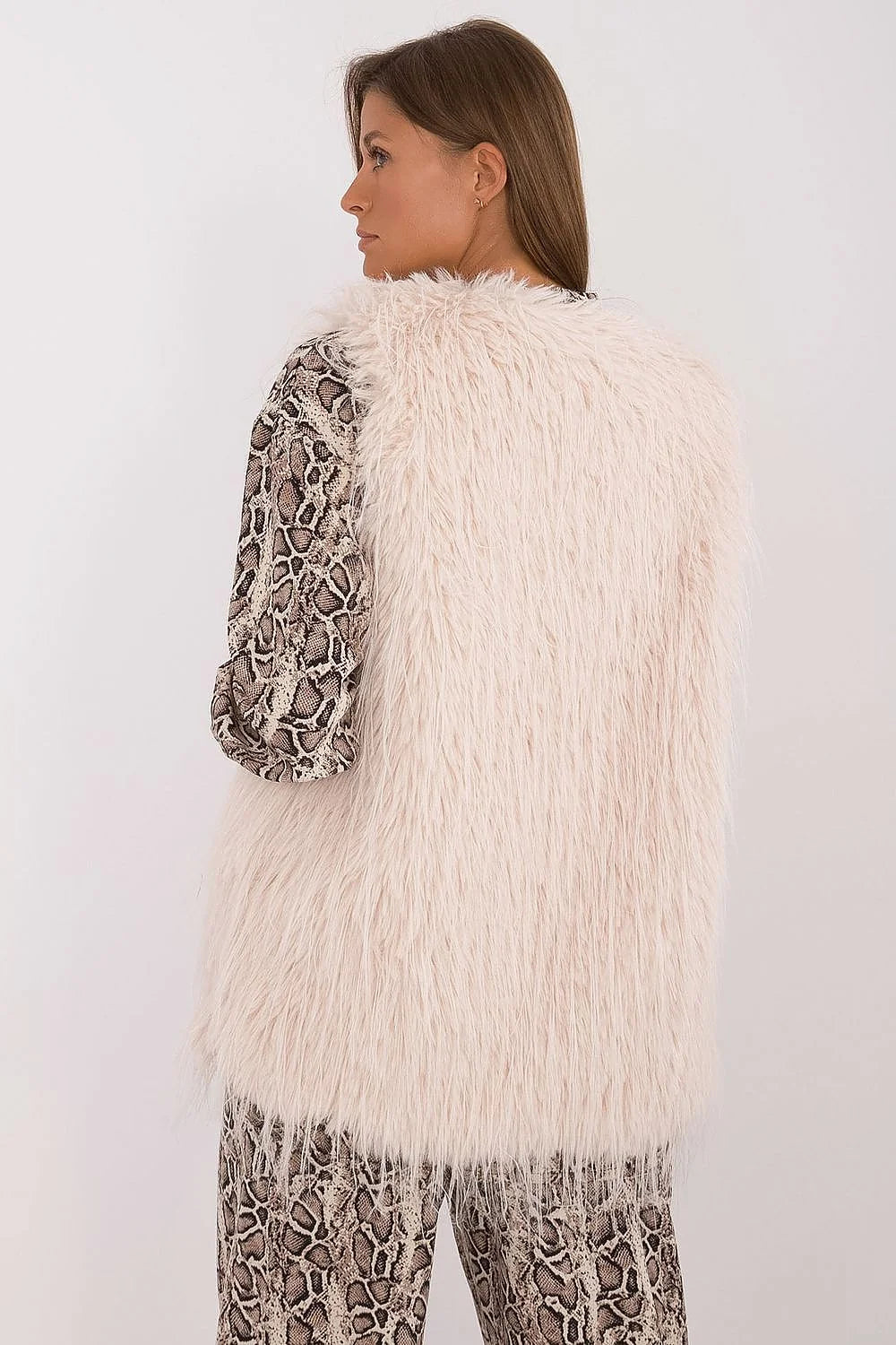Gilet en fausse fourrure sans manches élégant pour femmes, couleur ivoire, style chic, coupe droite, occasion soirée, tendance 2023
