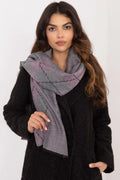 Foulard élégant motif géométrique viscose chaleureux confortable accessoire mode femme automne hiver