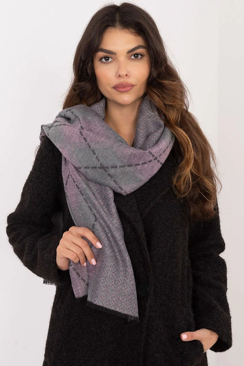 foulard viscose motif géométrique carreaux gris rose pâle oversize rectangulaire long large doux chaud léger frangés élégant casual chic confortable