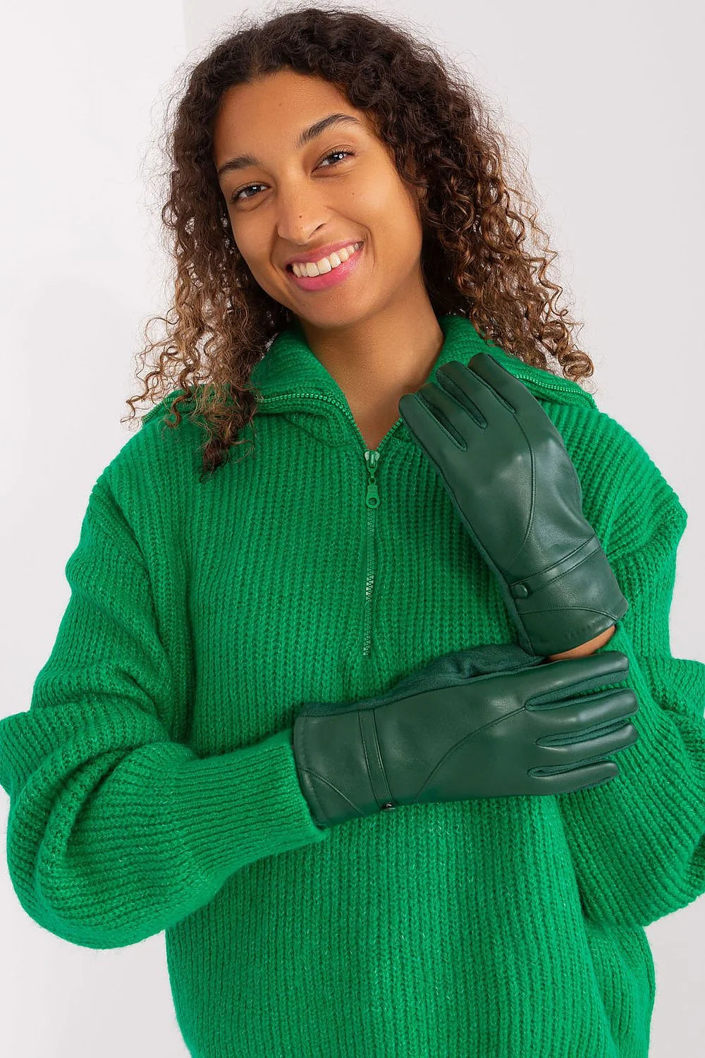 Gants élégants pour femmes cuir vert vif design classique manches longues ajustables pression vert