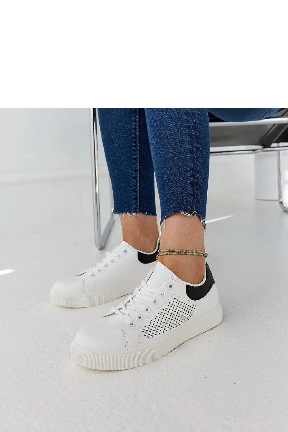 Baskets femme mode Semhar cuir écologique blanche noir perforations lacets semelle caoutchouc confortable sport Casual