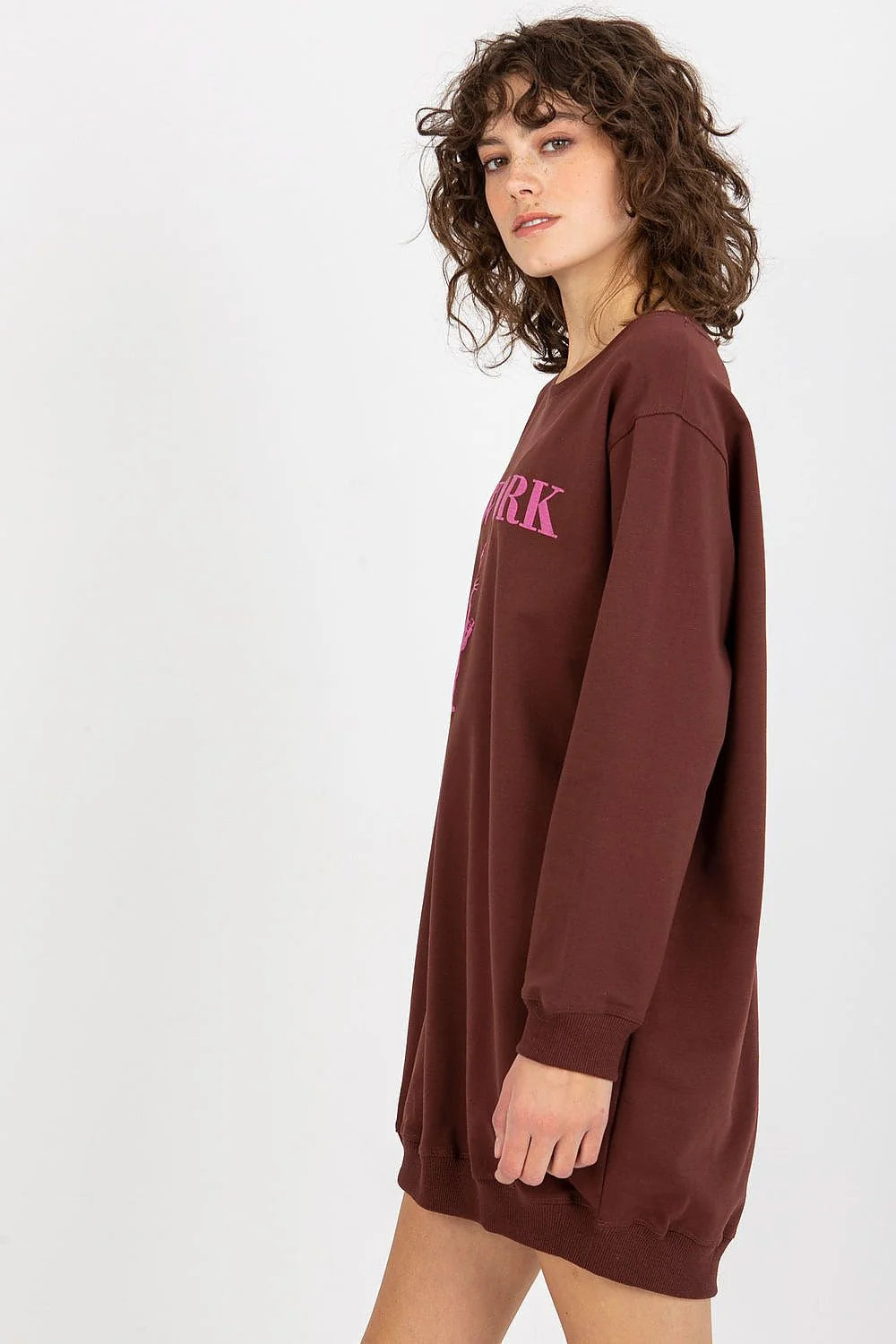 Sweatshirt femme oversize style urbain NEW YORK Statue Liberté marron chocolat longue coupe ample col rond