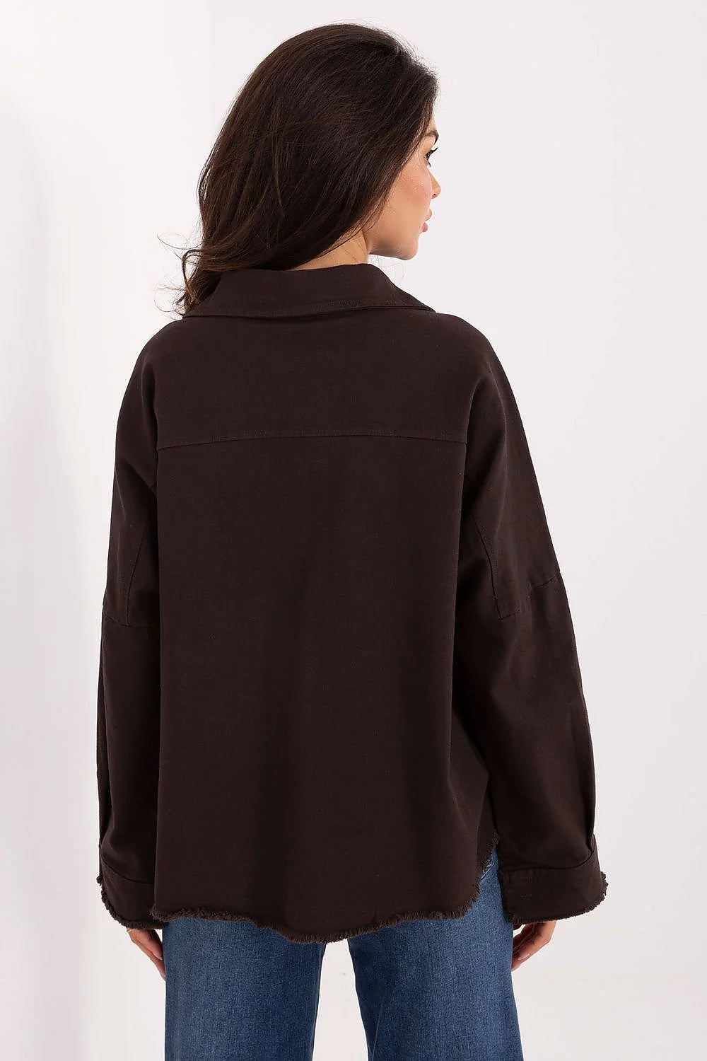 chemise jean femme shacket oversize marron chocolat coton épais col classique boutons poches poitrine rabat coupe boxy manches longues