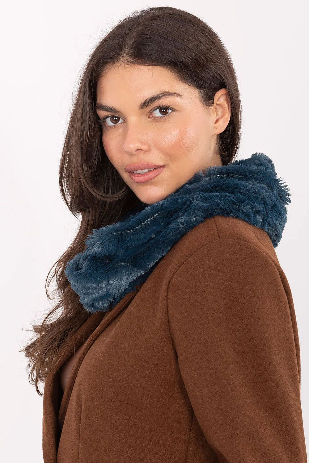 snood tour cou fausse fourrure bleu canard profond tubulaire large volumineux pelage synthétique court dense ultra doux chaud