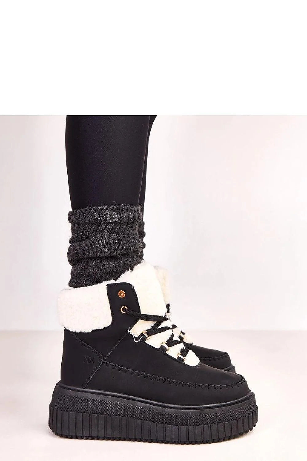 bottines sport femme montantes lacets fermetureeclair cuir écologique doublure fourrure chaude plateforme haute crantée antidérapante bout rond semelle tissu confort