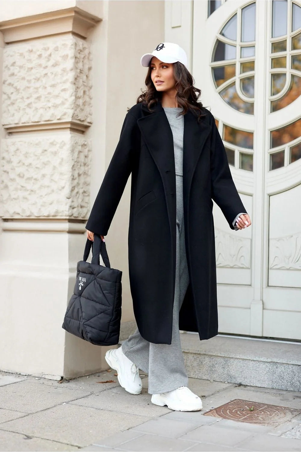 Manteau Talisman Roco Fashion long ample droit style minimaliste col renversé laine noir femme