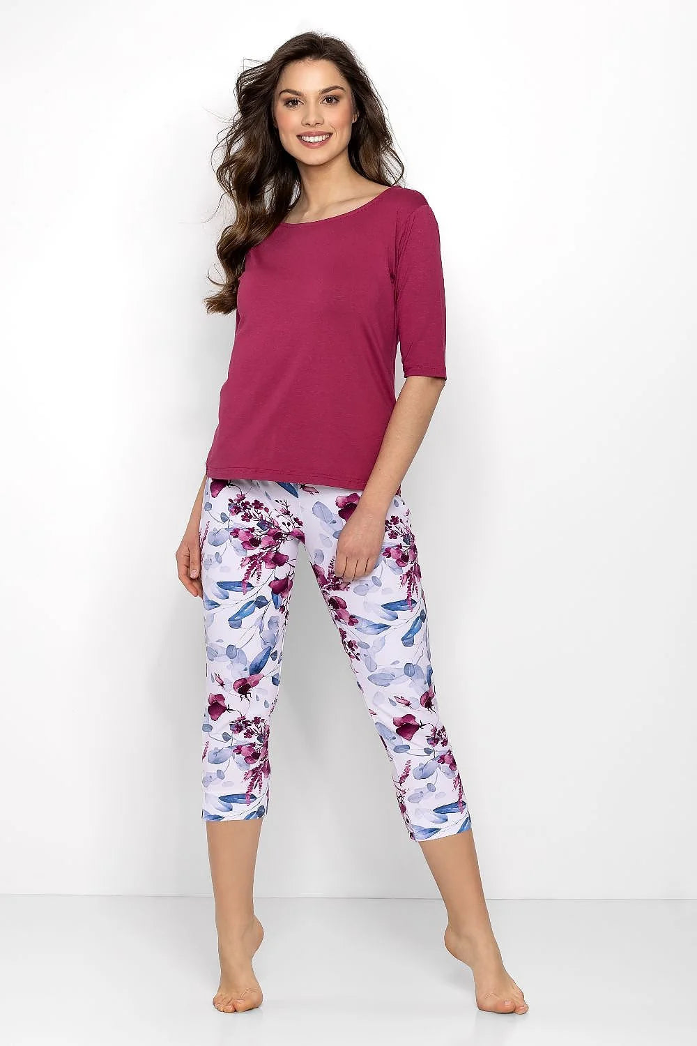 Pyjama Femme Élégance et Confort Manches 3/4 Décolleté en U Pantalon 7/8 Taille Élastique