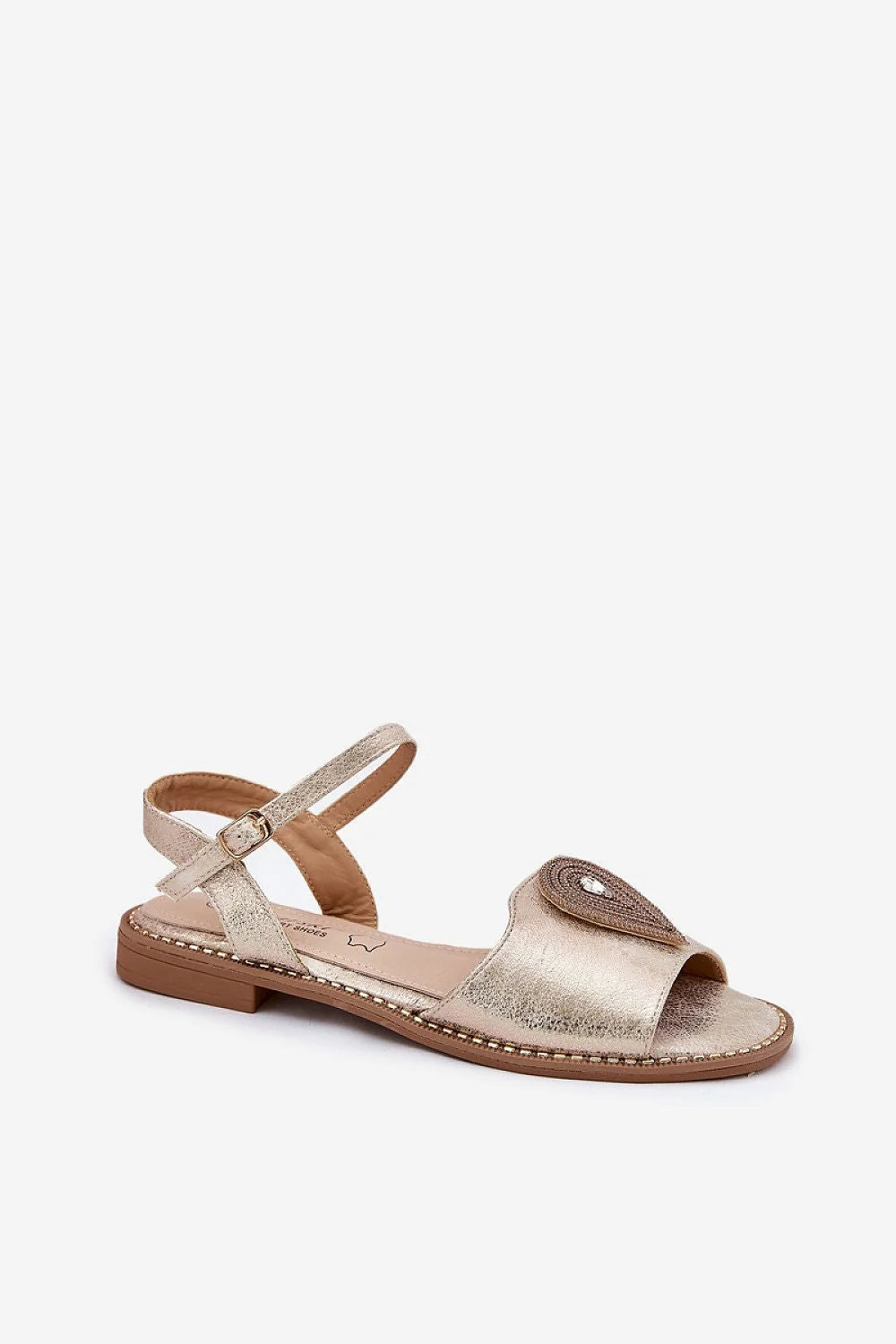 Sandales féminines élégantes à bride ajustable en cuir artificiel doré, talon plat, détails brodés, occasion estivale