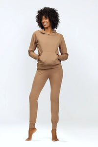 Ensemble sweat capuche pantalon camel coton polyester décontracté ajusté poche kangourou ceinture élastique fuselé casual semi-formel femme
