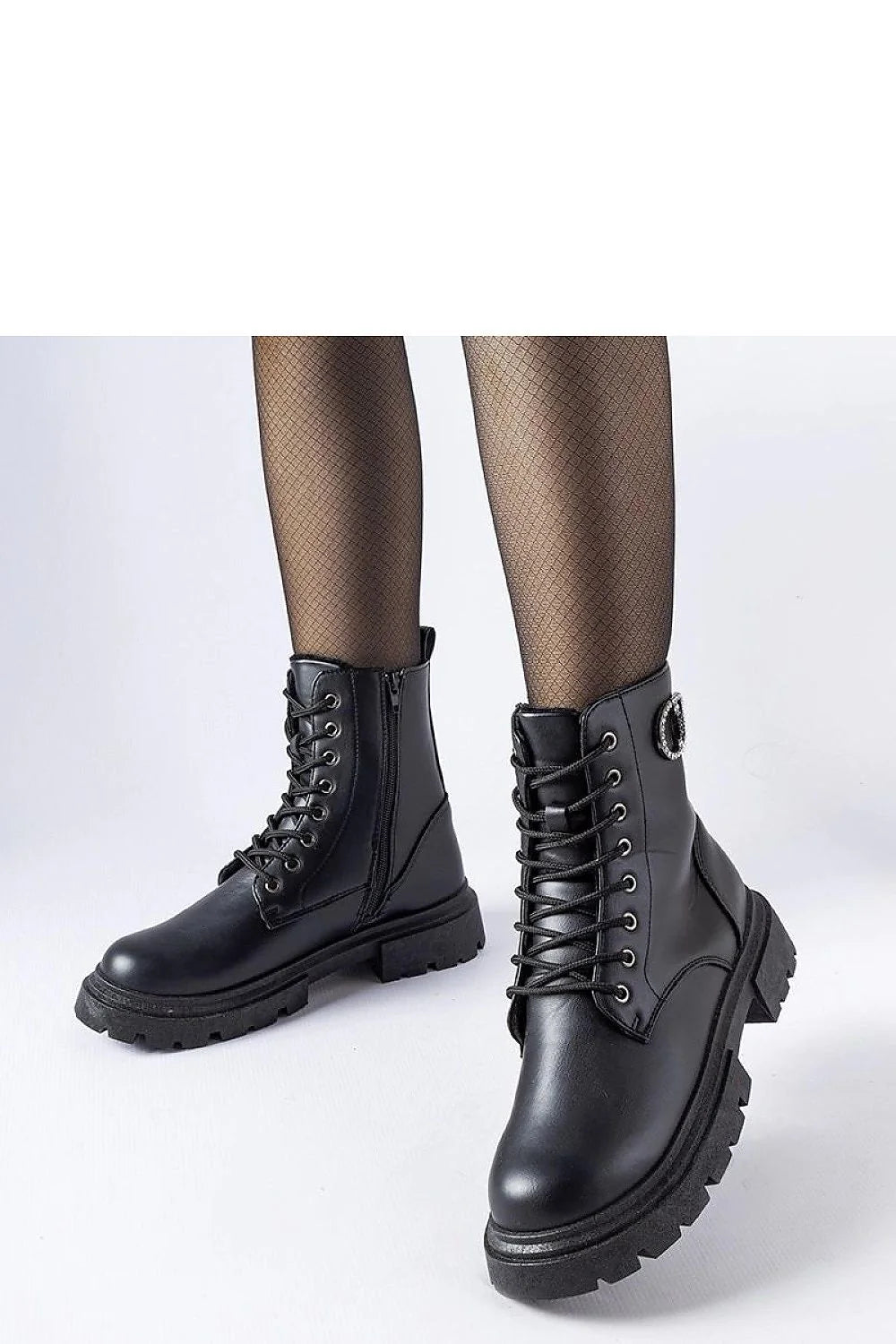 bottes trappeur solea combat cuir noir synthétique mat semelle crantée caoutchouc antidérapante hauteur cheville lacets œillets zip latéral