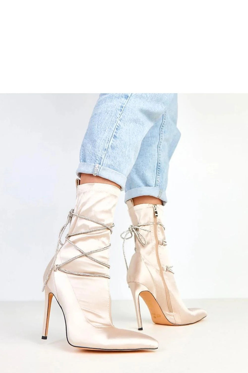 bottines femme satin rose poudré talon aiguille 12cm stiletto tige 21cm bout pointu lacets zircon incrustés fermeture éclair