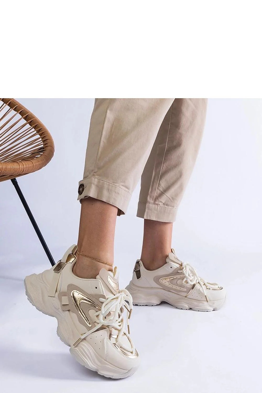 Baskets Solea femmes beige semelle épaisse design moderne tendance confort style urbain-chic lacets personnalisables