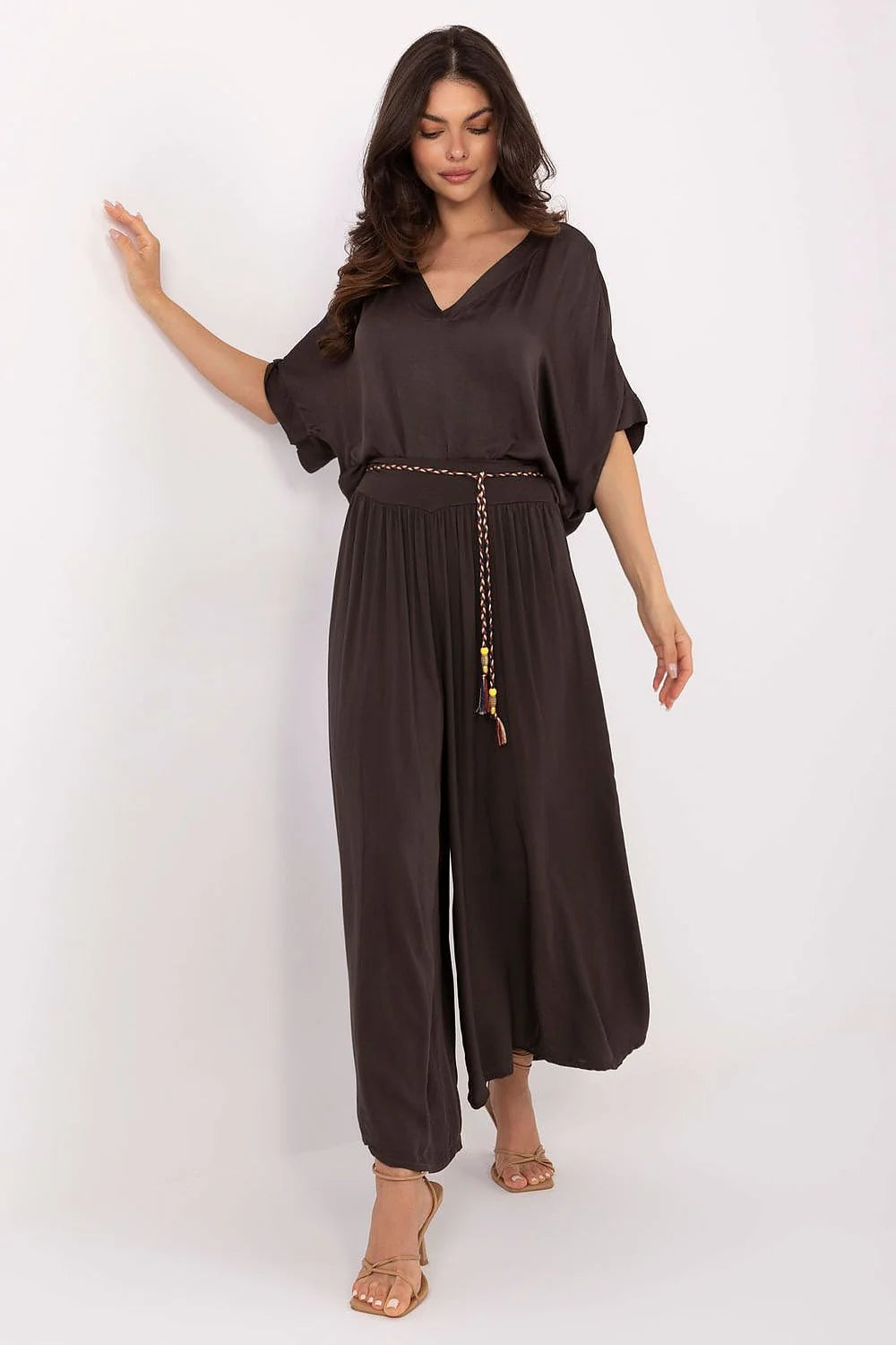 Pantalon femme Och Bella palazzo viscose couleur brun foncé taille haute ceinture à nouer perles ethnique manches courtes style décontracté chic occasion journée soirée