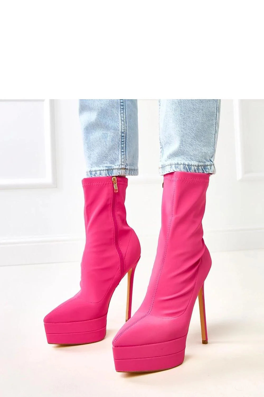 bottines montantes femme fuchsia vif talon aiguille haut plateforme avant tige stretch lisse sockboot bout pointu fermeture éclair latérale dorée