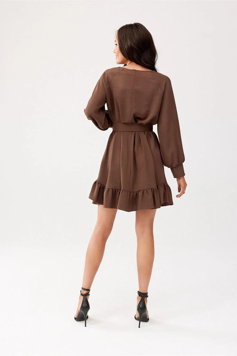 Robe de jour élégante coupe courte ample volants manches longues ceinture ajustable couleur brun chocolat femmes