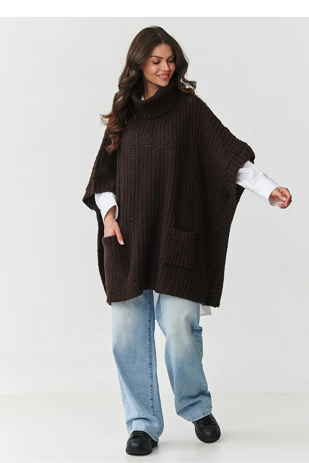 poncho pull tunique femme oversize ample col roulé demi manches poches plaquées maille épaisse côtelée confortable