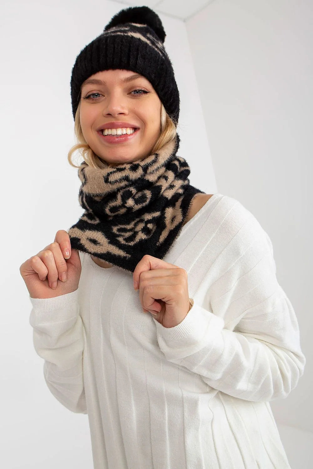 Écharpe Infinity Set Élégant pour Femme en Acrylique Motifs Animaliers Étanche Chaud Hiver Automne Écharpe Tube Bonnet Accessoires Mode