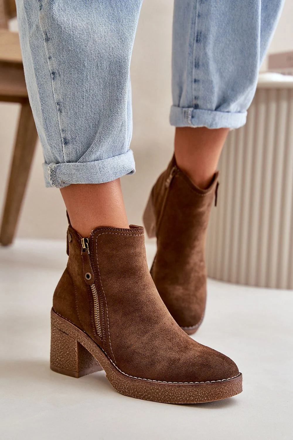 Bottes Chelsea femmes suédine écologique talon carré fourrure synthétique confort automne hiver style moderne élégant