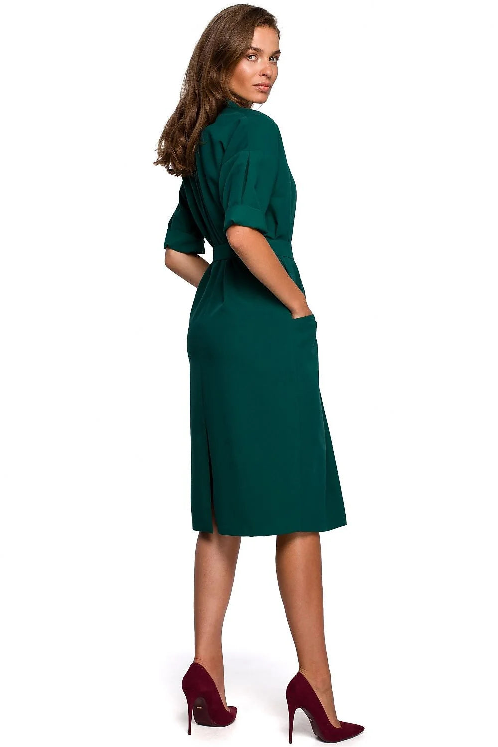 robe chemise noire mi longue fluide crêpe col encolure V manches retroussées ceinture anneau métallique poches latérales ajustable