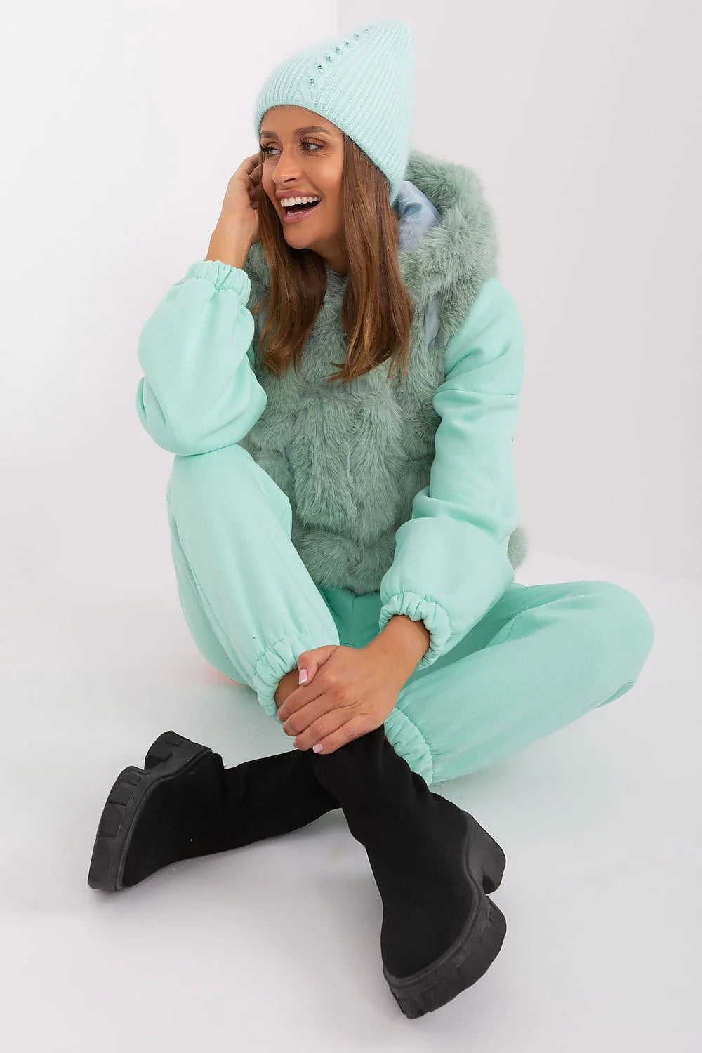 bonnet menthe angora acrylique tressé côtelé perles bleues doux chaud ajusté beanie femme élégant cosy chic
