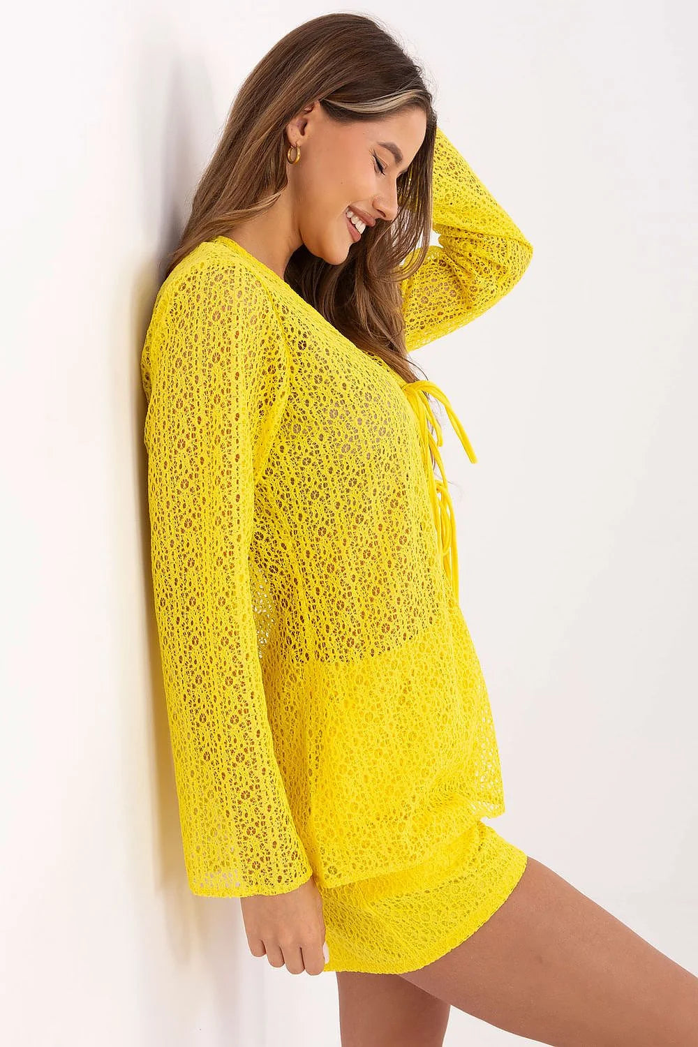 Ensemble féminin jaune dentelle kimono blouse manches longues shorts jambes larges taille haute femme été