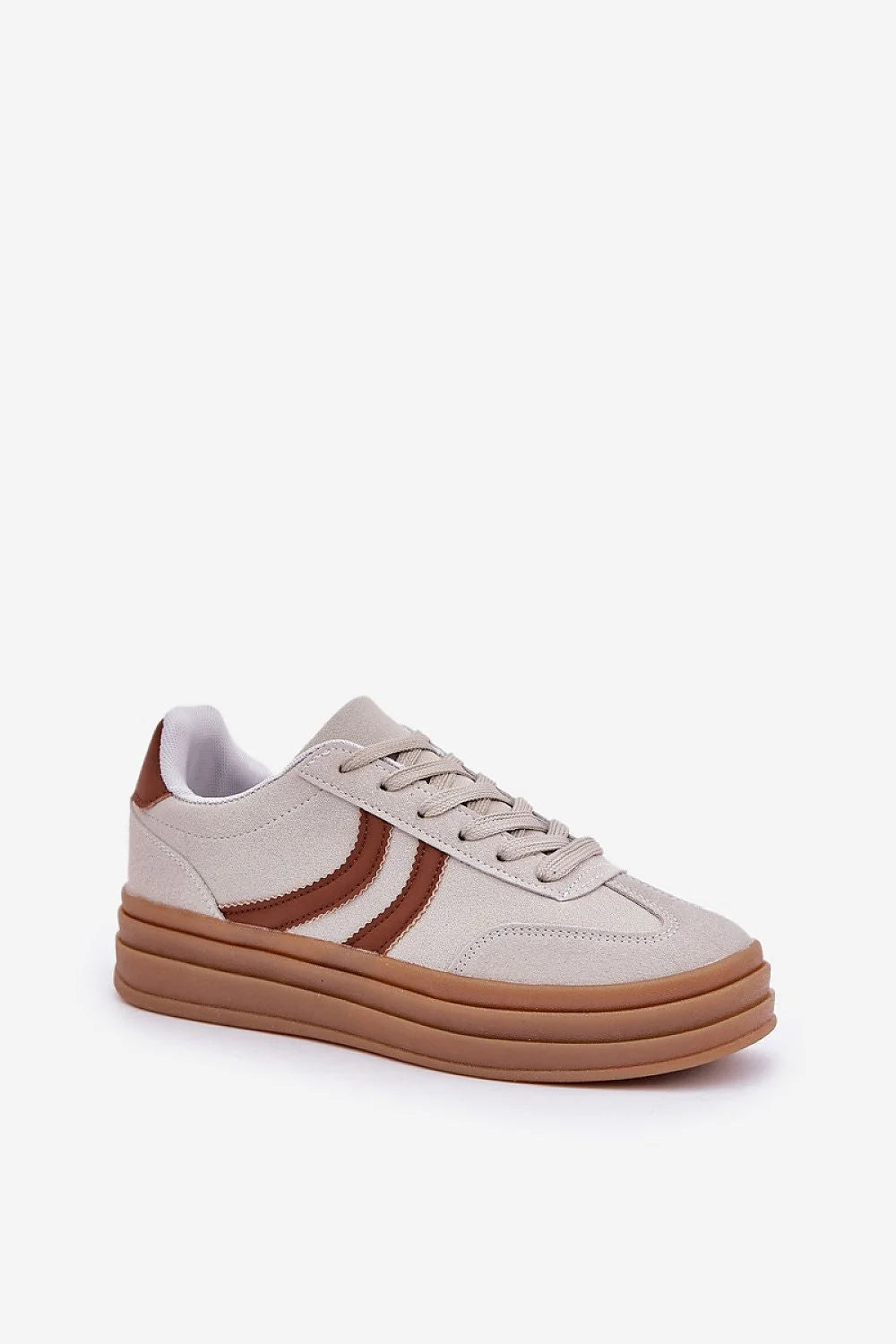 Chaussures de sport modernes pour femmes en suède beige et cuir marron, style épuré et confortable