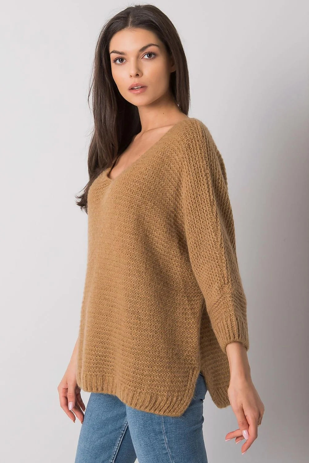 Chandail Och Bella sweater femme oversize camel doux mohair laine manches longues encolure V casual élégant fit universel