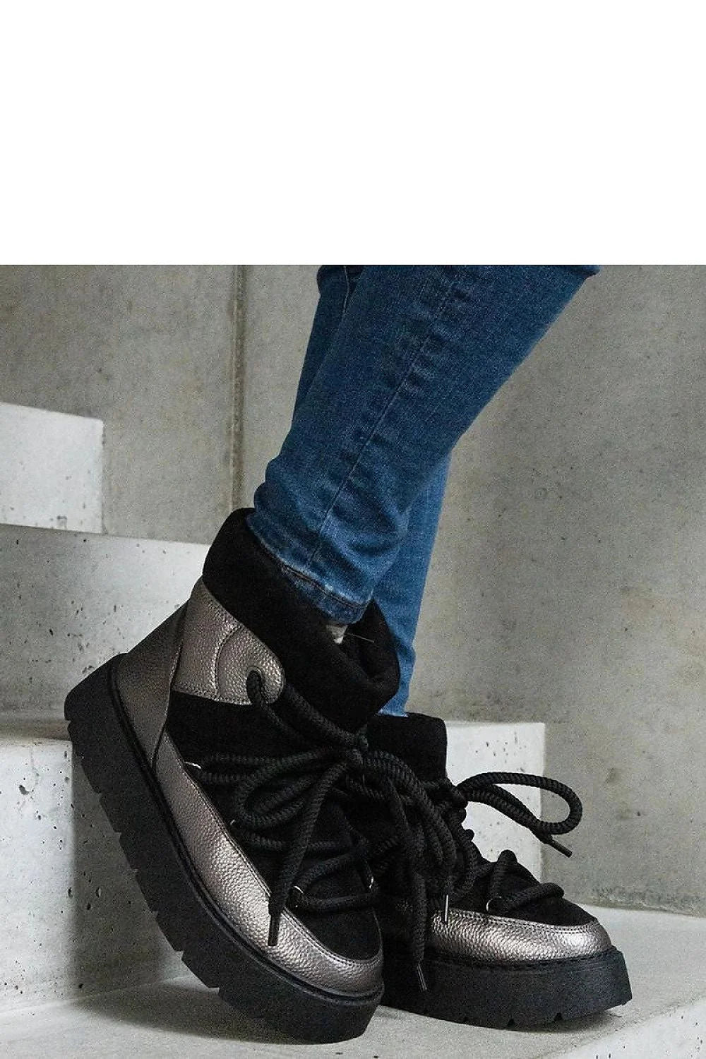 Bottines de neige modernes en cuir écologique pour femmes, design urbain, fourrure chauffante Sapphi, semelle en caoutchouc, confort et style