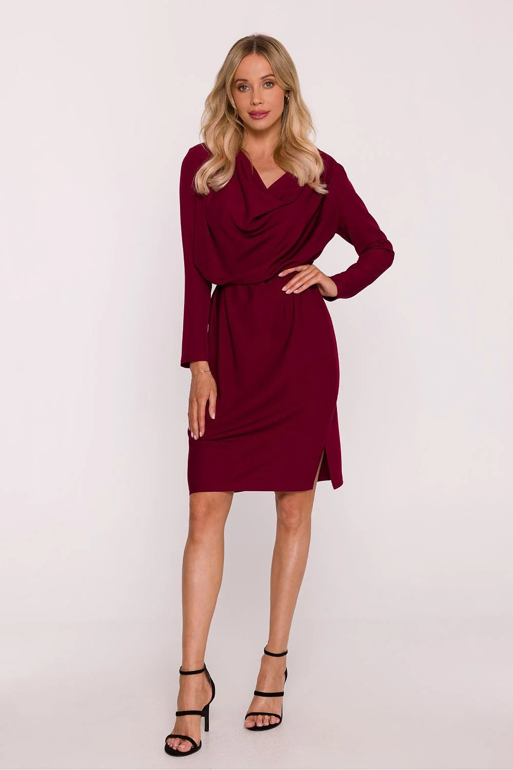 robe soirée crayon midi bordeaux profond manches longues encolure drapée bénitier coupe ajustée taille marquée ceinture élastique fente latérale fluide