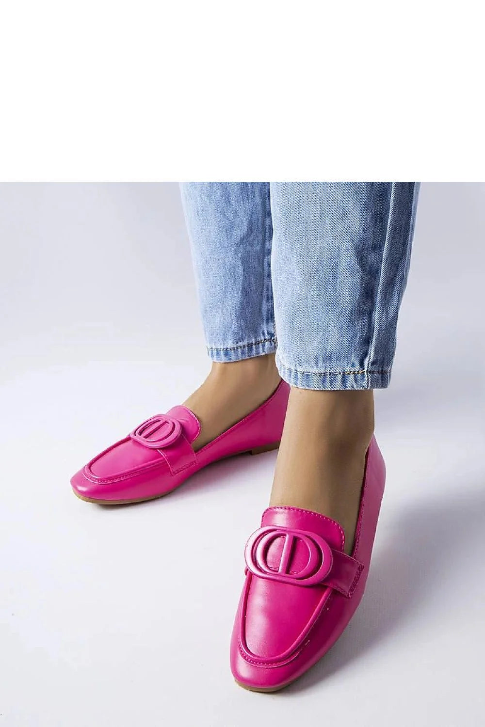 Mocassins femmes style classique contemporain couleur rose fuchsia cuir écologique doublure mousse boucle plastique printemps été occasion quotidienne