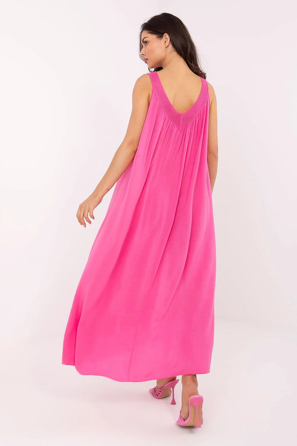 Robe de jour Och Bella longue sans manches col V fluidité ample matière douce couleur rose vif occasion été plage décontractée femmes